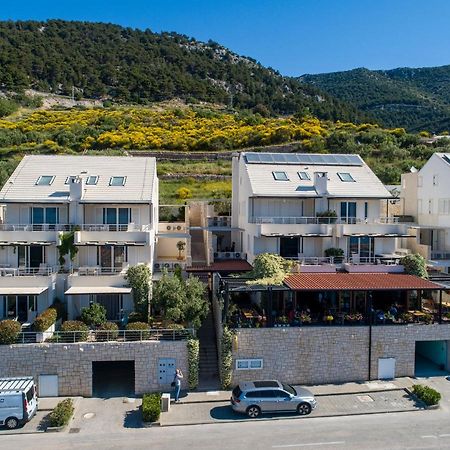 Apartments Villa Azzurra ボル エクステリア 写真